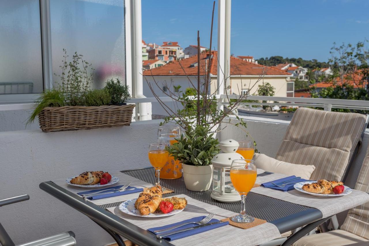 Апартаменты So Hvar So Good! Spacious With Terrace Хвар Экстерьер фото