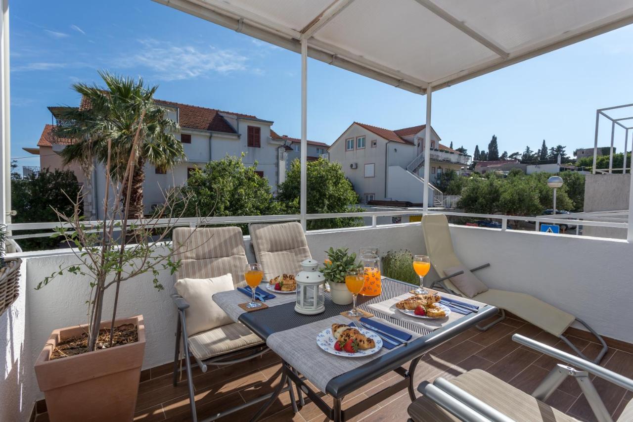 Апартаменты So Hvar So Good! Spacious With Terrace Хвар Экстерьер фото